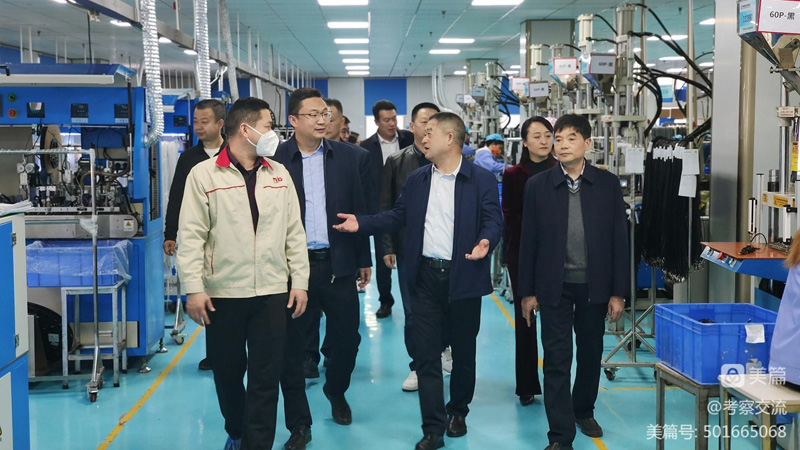 西安安康商會執(zhí)行會長周德林一行赴山陽縣考察 西安安康商會執(zhí)行會長周德林一行赴山陽縣考察